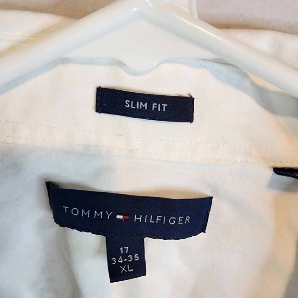 Men's Tommy Hilfiger longsleeve button down shirt, size XL - Picture 3 of 3